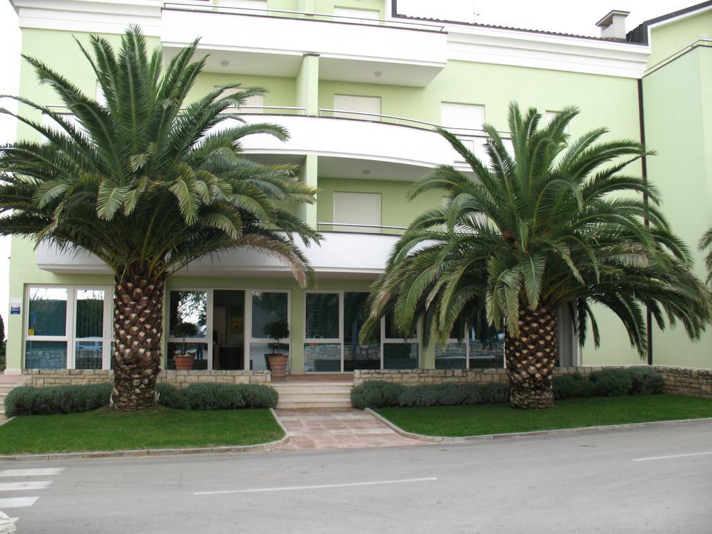 Skiper Apartments & Golf Resort Savudrija Exteriör bild