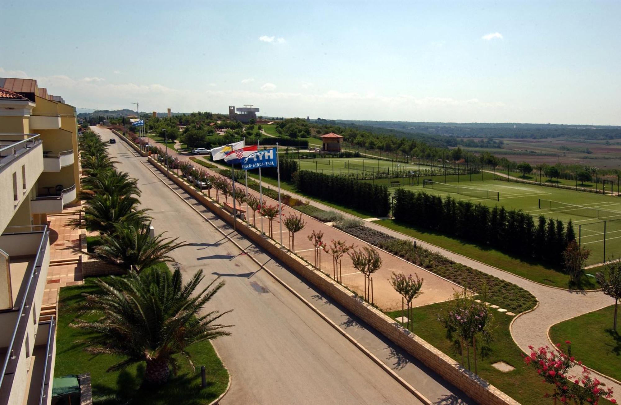 Skiper Apartments & Golf Resort Savudrija Exteriör bild